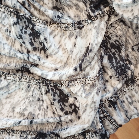 Metro Wear Ladies Petite Tiered Maxi Skirt Size:PM Color:Black, White, Gray - Picture 9 of 9